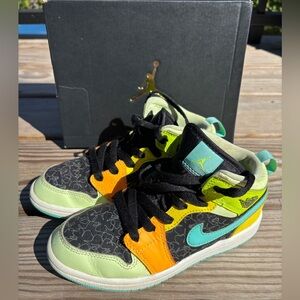 Nike Kids Sneakers - Black, Orange, Green, Blue